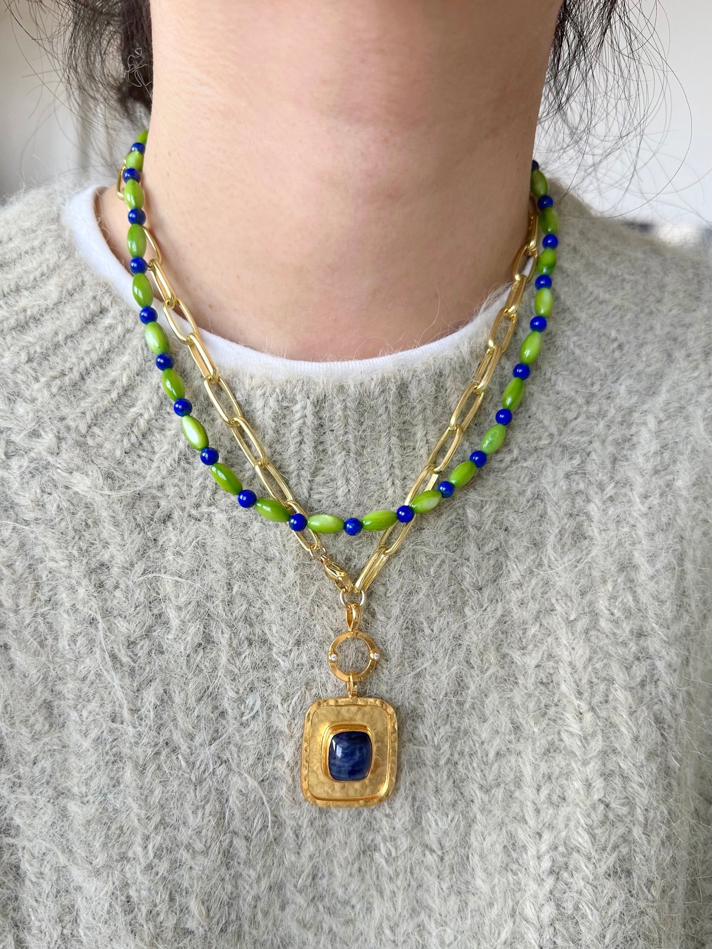 iLMondo|Handmade Lapis Lazuli and Shell Necklace